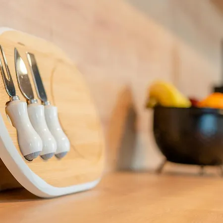 Skylark - Stockholm Penthouse With Jacuzzi, Movie Theater & Panoramic View