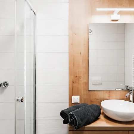 Skylark - Stockholm Penthouse With Jacuzzi, Movie Theater & Panoramic View