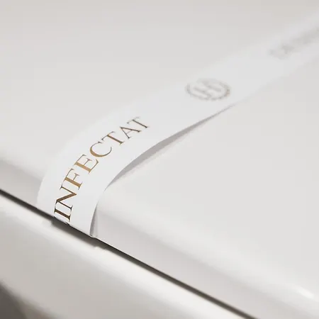 Skylark - Stockholm Penthouse With Jacuzzi, Movie Theater & Panoramic View *