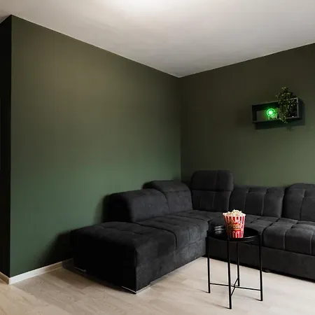 شقة Skylark - Stockholm Penthouse With Jacuzzi, Movie Theater & Panoramic View