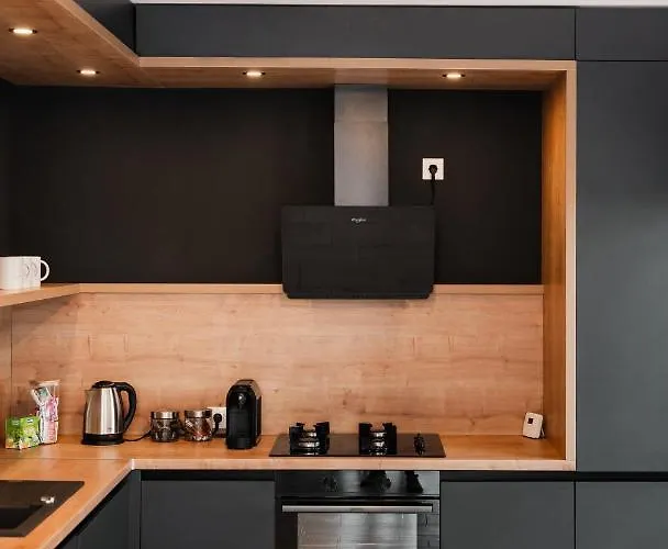 Skylark - Stockholm Penthouse With Jacuzzi, Movie Theater & Panoramic View *