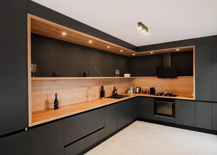 Apartment Skylark - Stockholm Penthouse With Jacuzzi, Movie Theater & Panoramic View